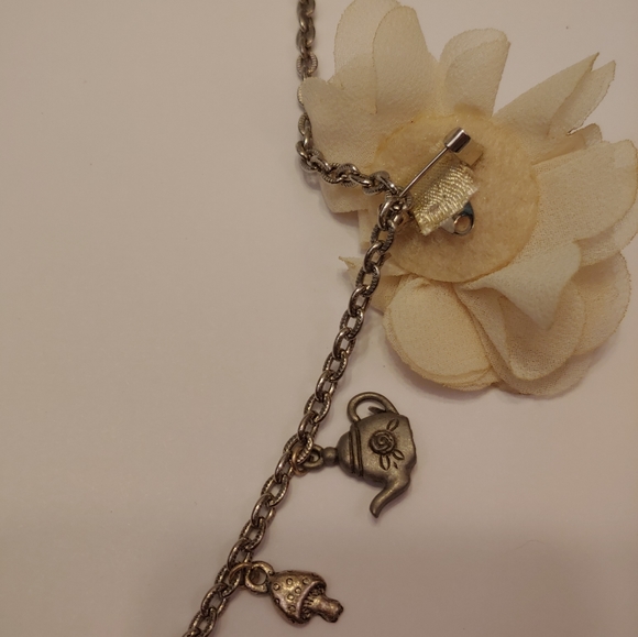 Vintage OOAK Handmade Alice in Wonderland Necklace - Picture 5 of 5